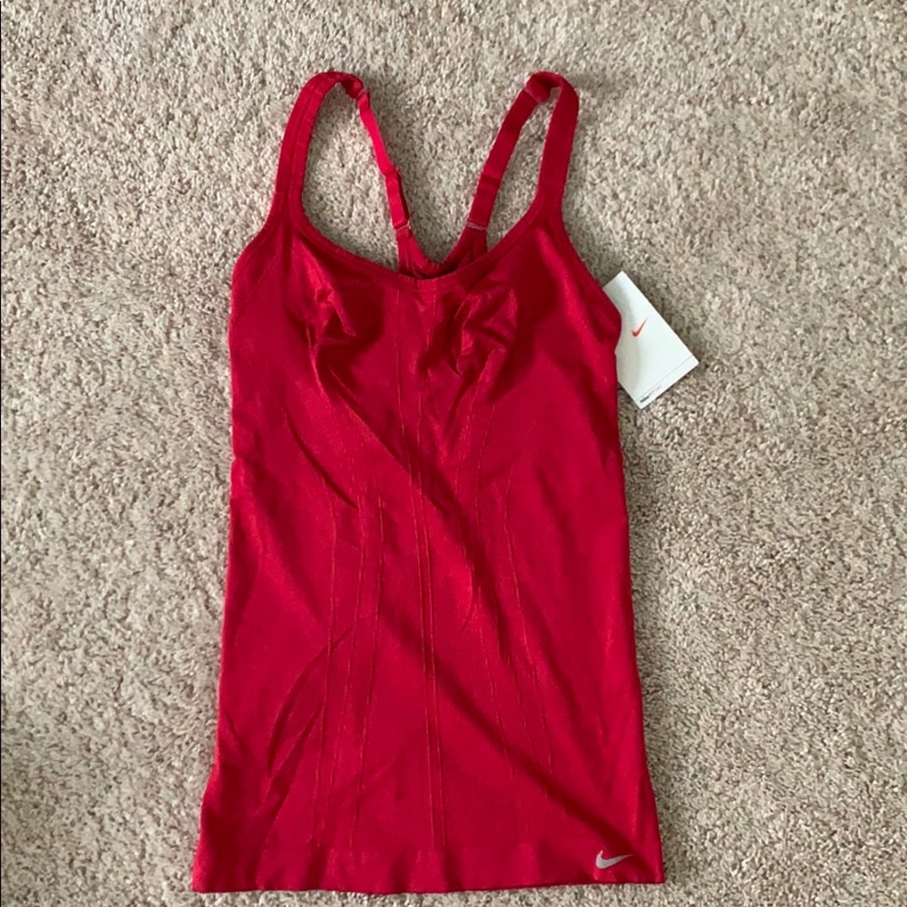 Nike Women’s Red Tank Size Small